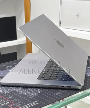 New Laptop Apple MacBook Pro 2021 M1 64GB Apple M1 Pro SSD 1T