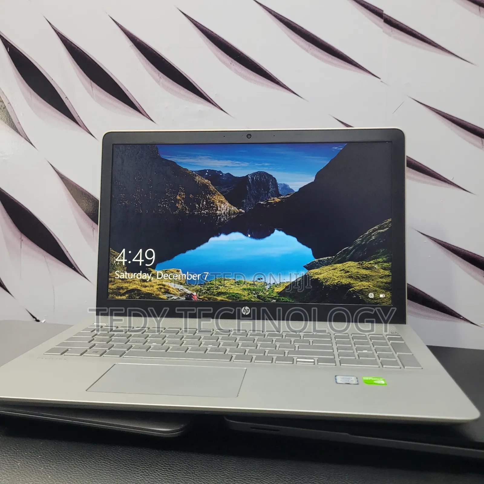 New Laptop HP Pavilion 15 8GB Intel Core i5 SSD 512GB