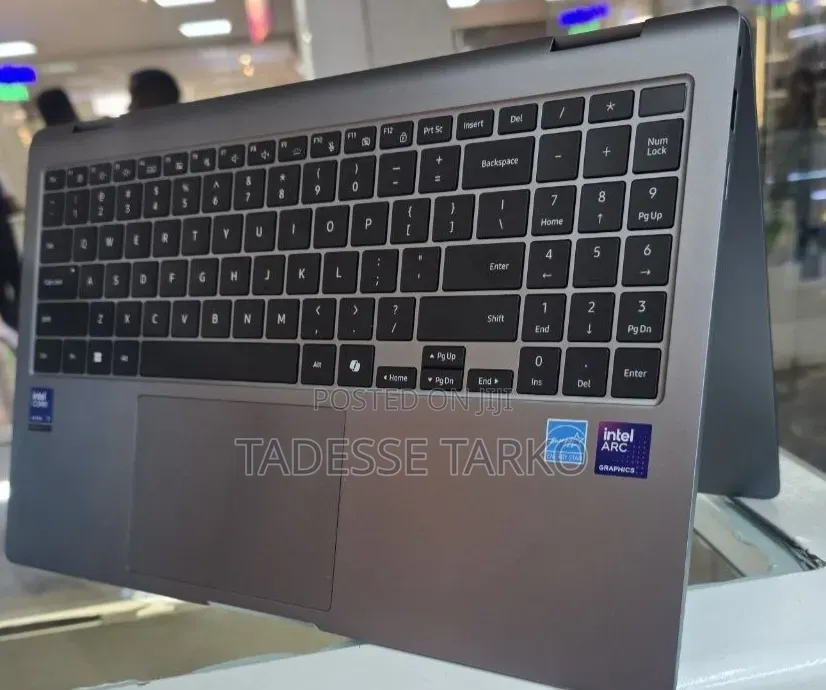 New Laptop Samsung 16GB Intel Core Ultra 7 SSD 512GB