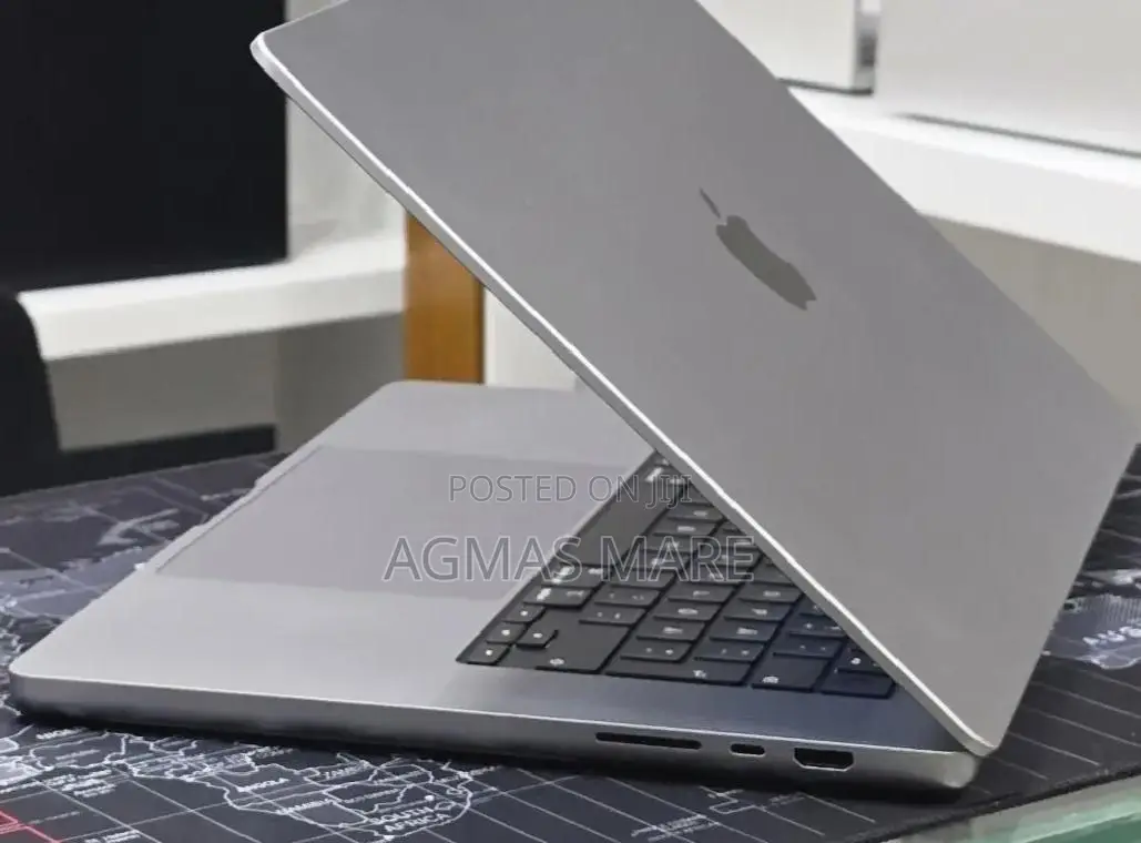 New Laptop Apple MacBook Pro 2021 M1 Max 64GB Apple M1 Max SSD 1T