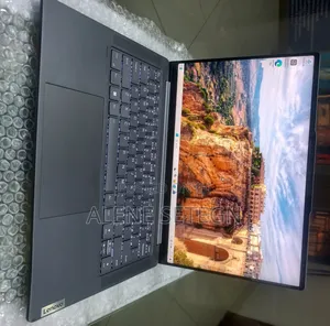 New Laptop Lenovo Yoga 700 32GB AMD Ryzen 7 SSD 1T