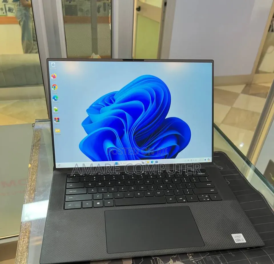 New Laptop Dell XPS 15 16GB Intel Core i7 SSD 512GB