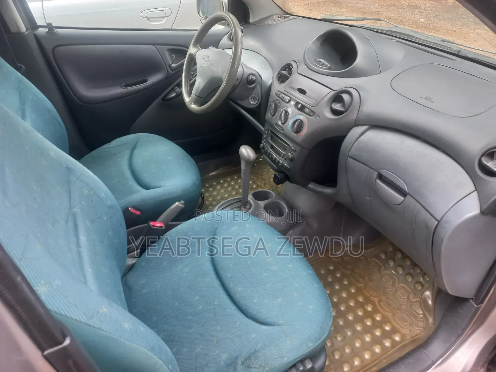 Toyota Vitz 2002 Gray
