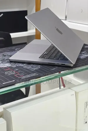 New Laptop Apple MacBook Pro 2021 M1 Max 64GB Apple M1 Max SSD 1T