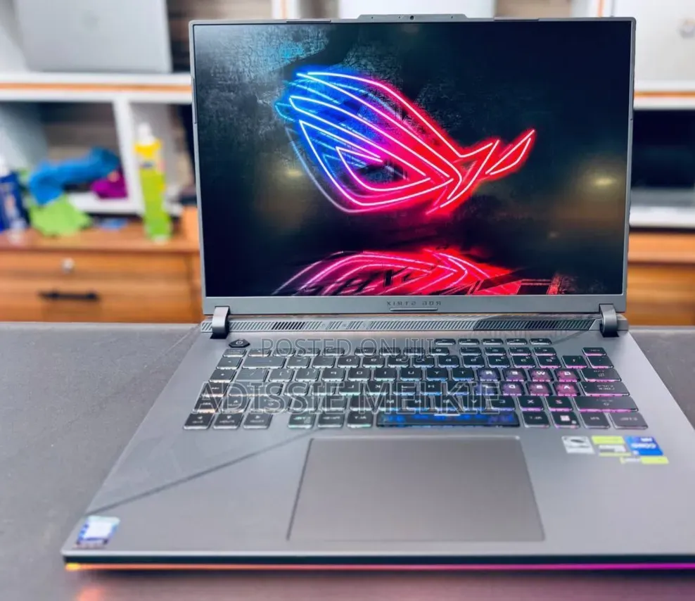 New Laptop Asus ROG Strix G16 16GB Intel Core i9 SSD 1T