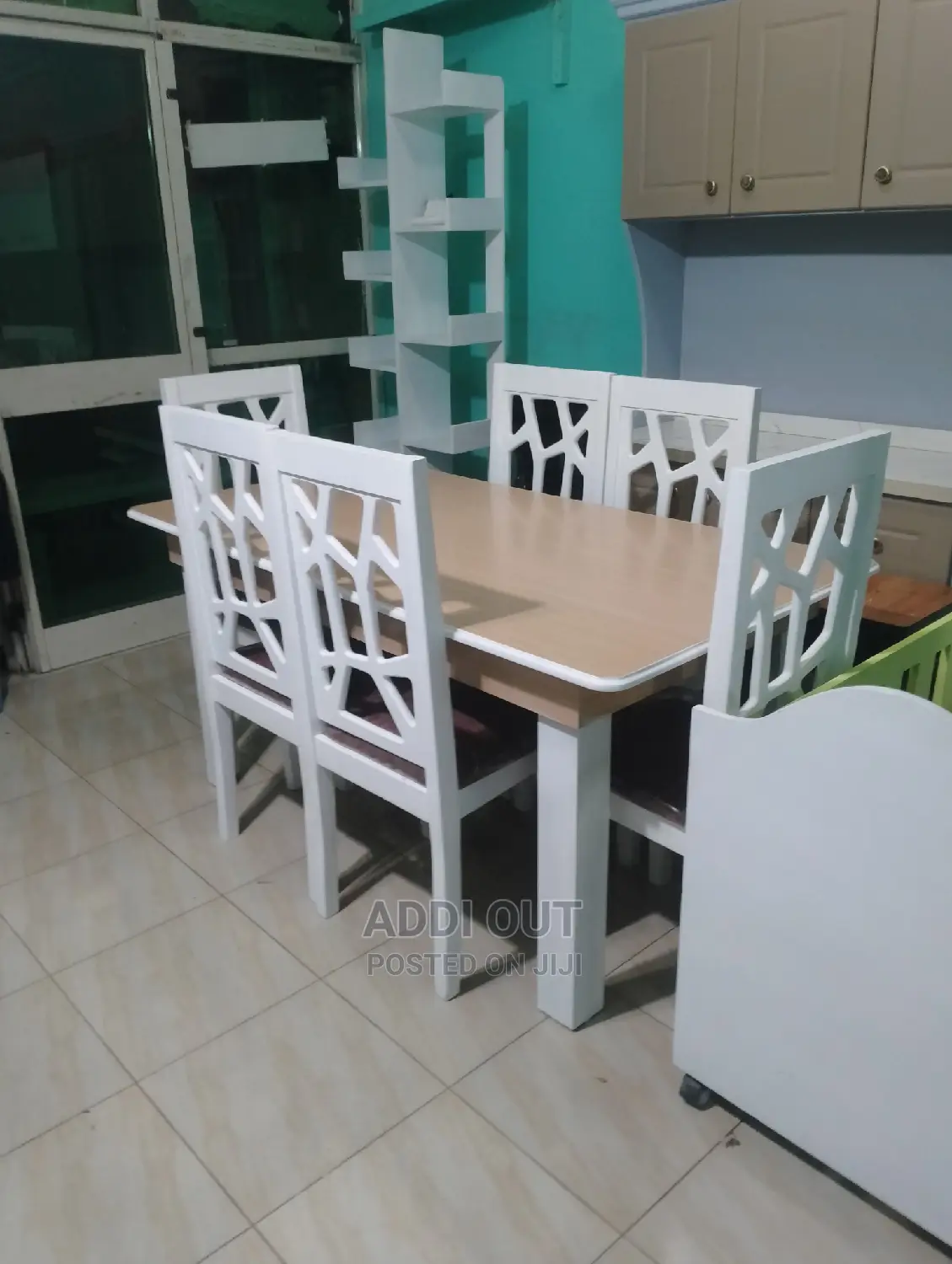 Dinning Table /መመገቢያ ጠረጴዛ