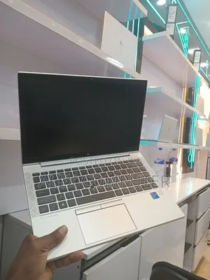 New Laptop HP EliteBook 840 G8 16GB Intel Core i7 SSD 512GB