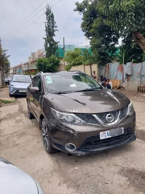 Nissan Qashqai 2017 Brown