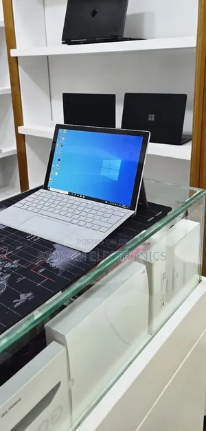 New Laptop Microsoft Surface Pro 7 16GB Intel Core i5 SSD 256GB