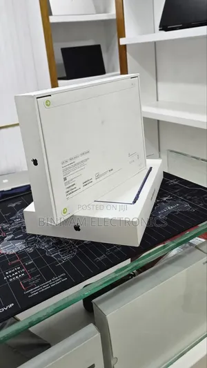 New Laptop Apple MacBook Air 2026 M5 16GB Apple M5 SSD 512GB