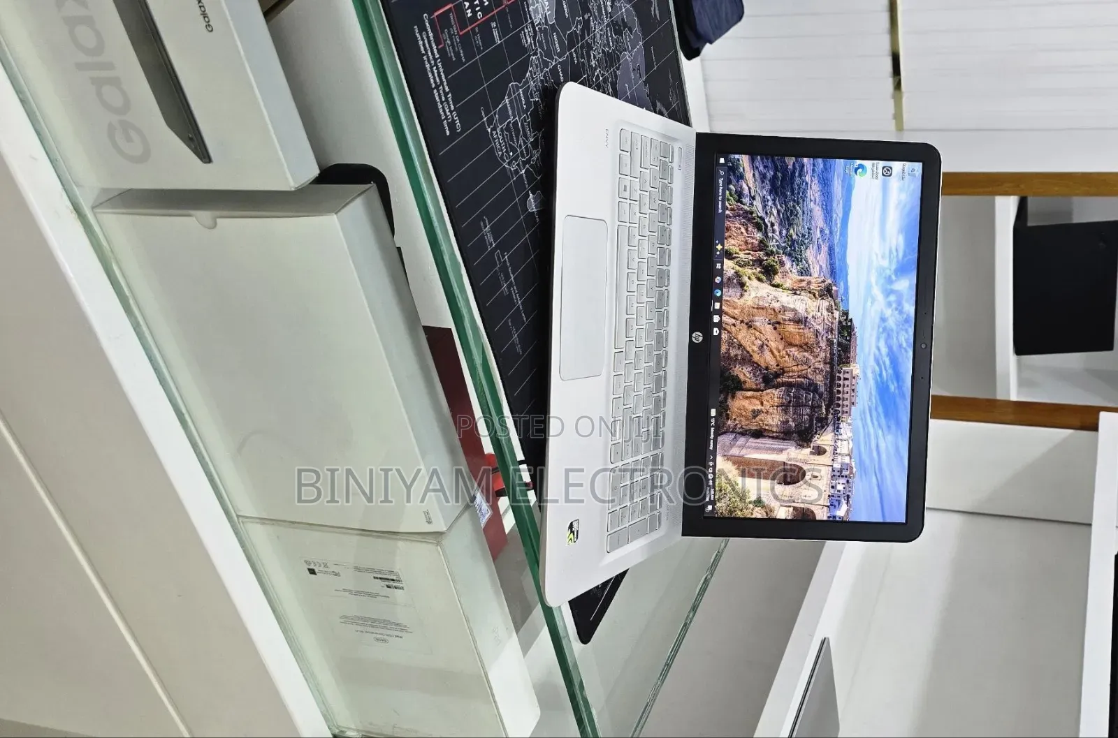 New Laptop HP Envy 15 12GB Intel Core i5 HDD+SSD 1T