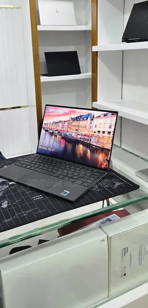 New Laptop Dell XPS 13 16GB Intel Core i7 SSD 512GB
