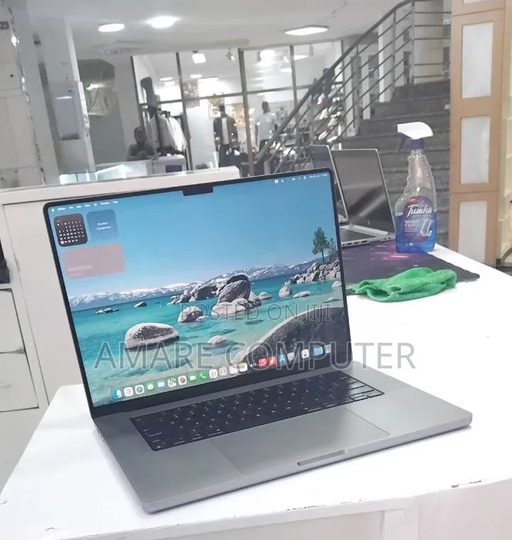 New Laptop Apple MacBook Pro 2021 M1 32GB Apple M1 Pro SSD 1T