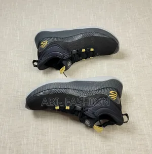 Under Armour Curry HOVR Splash Black /Gold