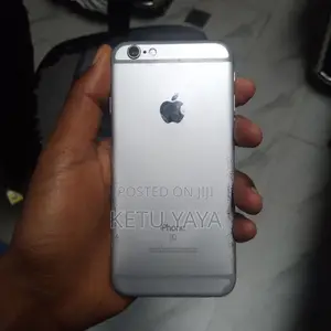Apple iPhone 6s 32 GB Black
