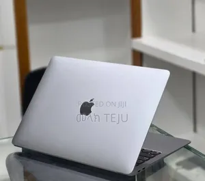 New Laptop Apple MacBook Air 2020 M1 8GB Intel Core Ultra 7 SSD 256GB