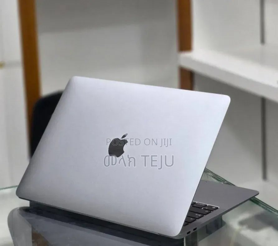 New Laptop Apple MacBook Air 2020 M1 8GB Intel Core Ultra 7 SSD 256GB
