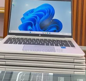 New Laptop HP ProBook 440 8GB Intel Core i3 SSD 256GB