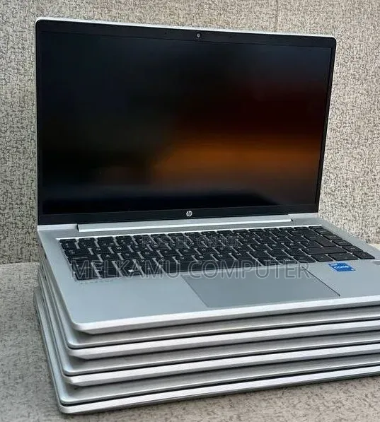 New Laptop HP ProBook 440 8GB Intel Core i3 SSD 256GB