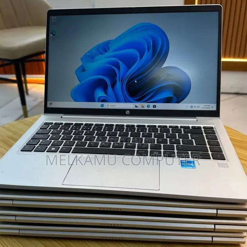 New Laptop HP ProBook 440 8GB Intel Core i3 SSD 256GB