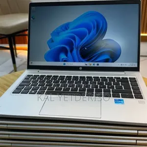 New Laptop HP ProBook 440 G10 8GB Intel Core i3 SSD 256GB