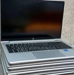 New Laptop HP ProBook 440 G10 8GB Intel Core i3 SSD 256GB