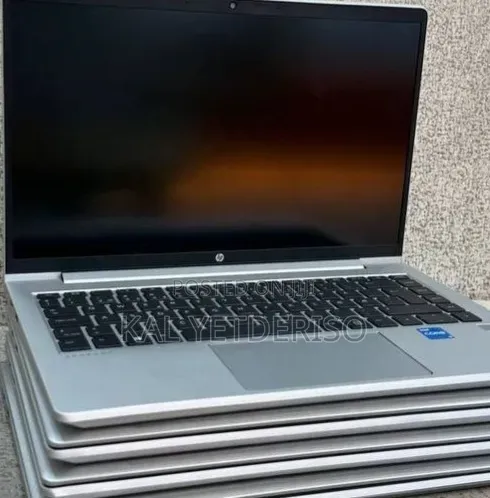 New Laptop HP ProBook 440 G10 8GB Intel Core i3 SSD 256GB