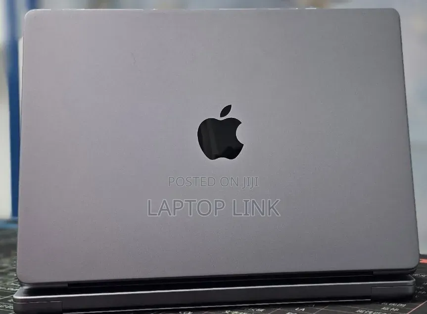 New Laptop Apple MacBook Pro 2021 M1 32GB Apple M1 Pro SSD 512GB