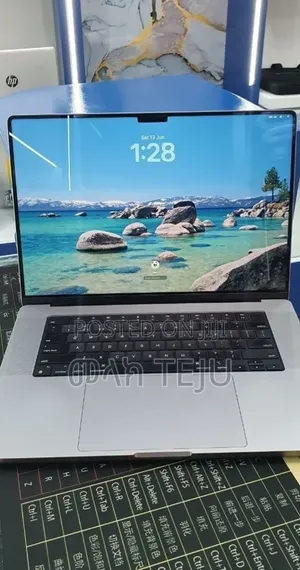 New Laptop Apple MacBook Pro 2021 M1 Max 32GB Intel Core i9 SSD 1T