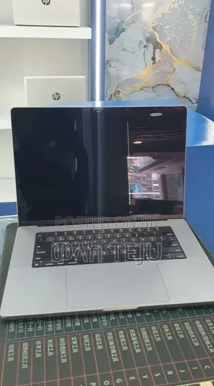 New Laptop Apple MacBook Pro 2021 M1 Max 32GB Intel Core i9 SSD 1T