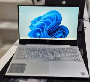 New Laptop Dell Inspiron 15 8GB Intel Core i5 SSD 256GB