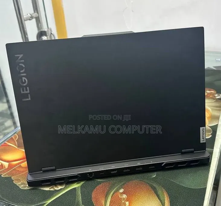 New Laptop Lenovo Legion Pro 7 32GB Intel Core i9 SSD 1T