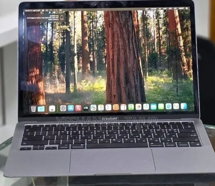 New Laptop Apple MacBook Air 2020 M1 8GB Apple M1 SSD 256GB