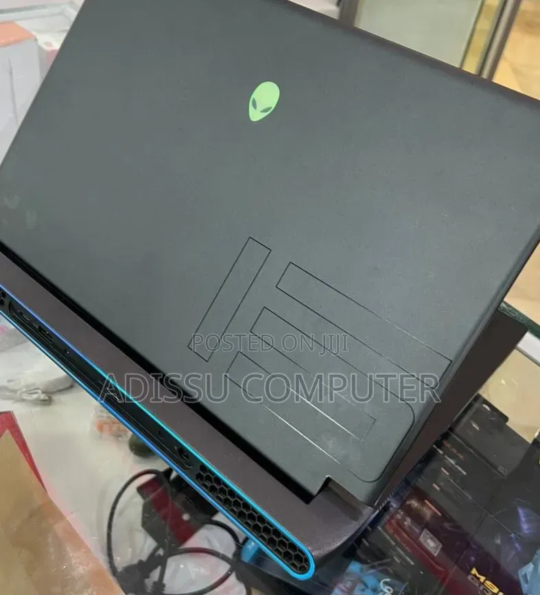 New Laptop Alienware M17x R2 16GB Intel Core i7 SSD 512GB