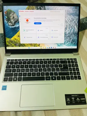 New Laptop Asus A42DE 8GB Intel SSD 500GB