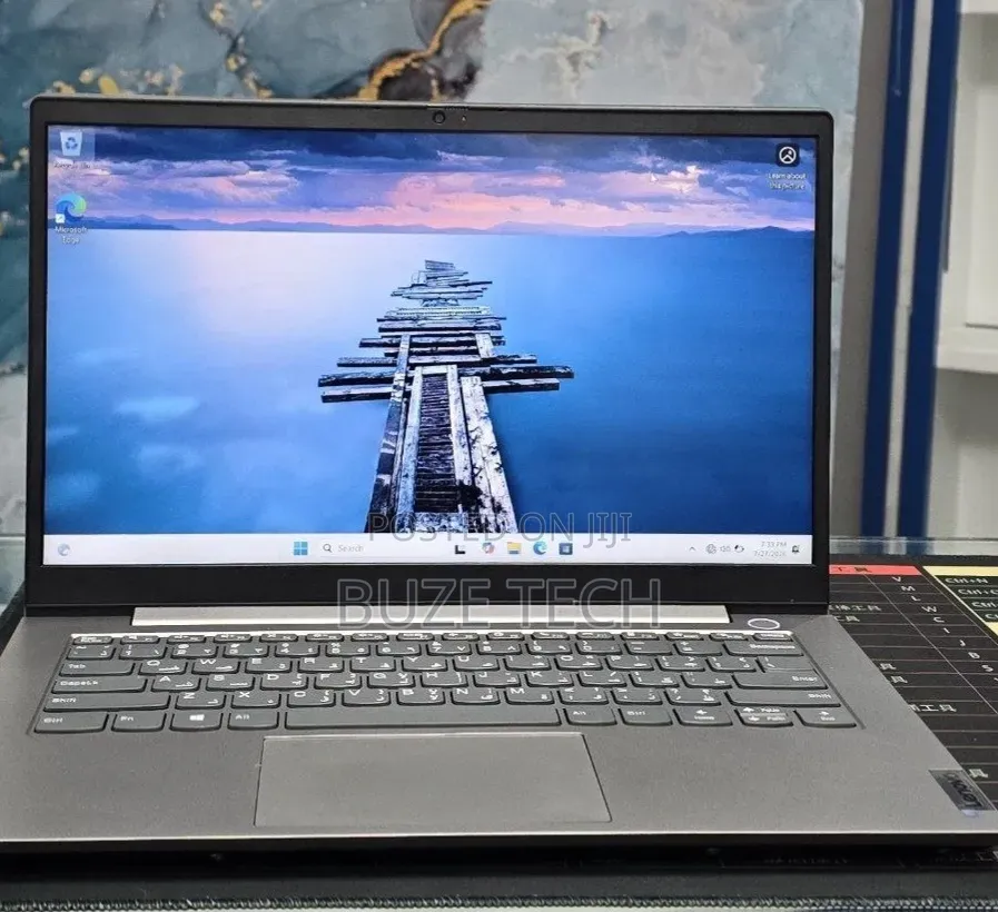 New Laptop Lenovo 8GB Intel Core i5 SSD 512GB