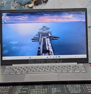 New Laptop Lenovo 8GB Intel Core i5 SSD 512GB