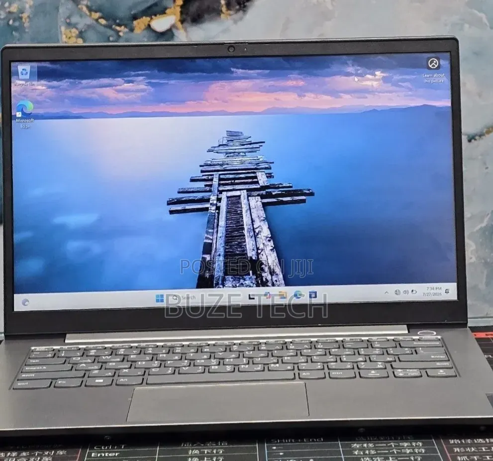 New Laptop Lenovo 8GB Intel Core i5 SSD 512GB