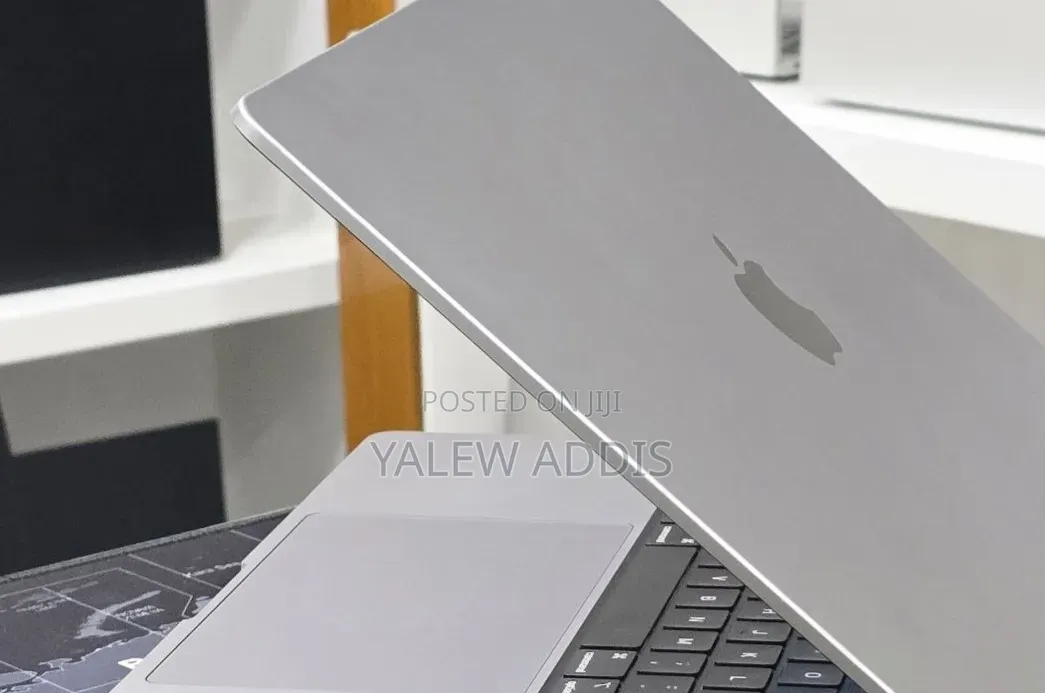 New Laptop Apple MacBook Pro 2021 M1 64GB Apple M1 SSD 1T