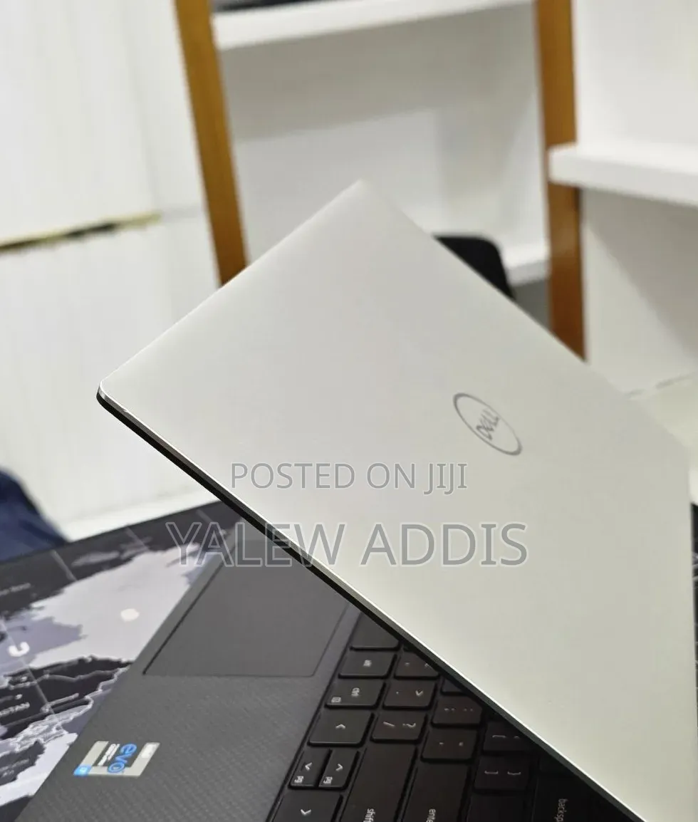 New Laptop Dell XPS 13 16GB Intel Core i7 SSD 512GB