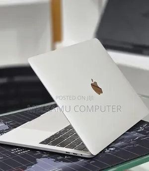 New Laptop Apple MacBook Pro 2019 16GB Intel Core i7 SSD 512GB