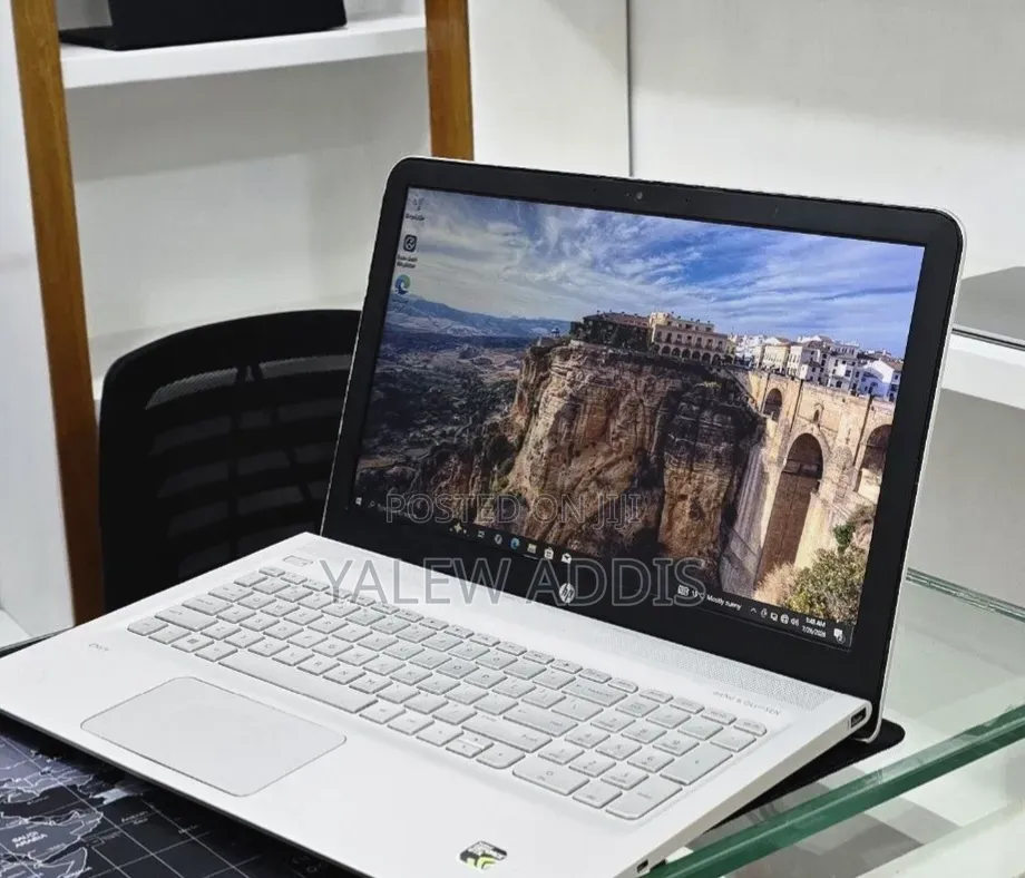 New Laptop HP Envy Pro 12GB Intel Core i5 SSD 128GB
