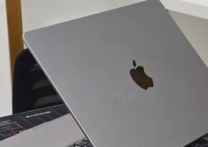New Laptop Apple MacBook Pro 2023 M2 Pro 16GB Apple M2 SSD 256GB