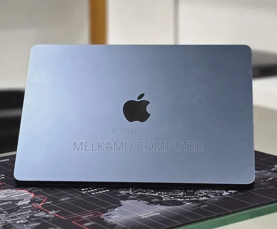 New Laptop Apple MacBook Air 2022 M2 8GB Apple M2 SSD 256GB