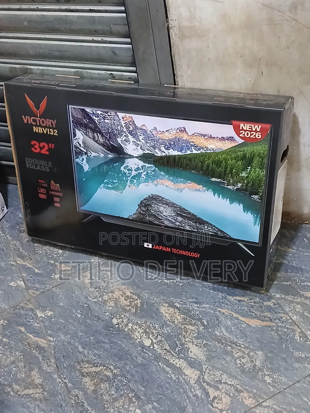 This Victory 32" TV Features a Display Showing the Scenic Moraine La