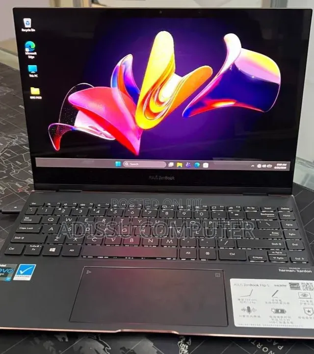 New HP Envy x360 Convertible 15 es2xx 16GB Intel Core i7 SSD 512GB