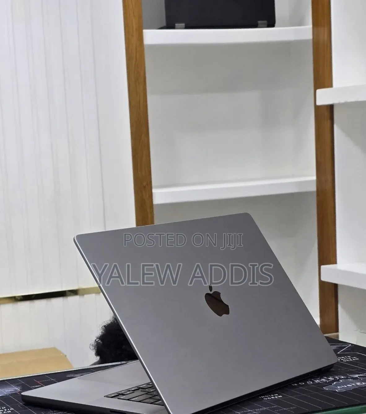 New Laptop Apple MacBook Air 2020 M1 32GB Apple M1 SSD 512GB