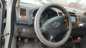 Toyota Hilux 2.5 D-4D 4X4 SRX 2012 Gray