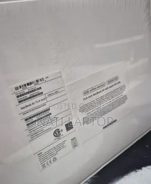 New Laptop Apple MacBook Air 2022 M2 8GB Apple M2 SSD 256GB