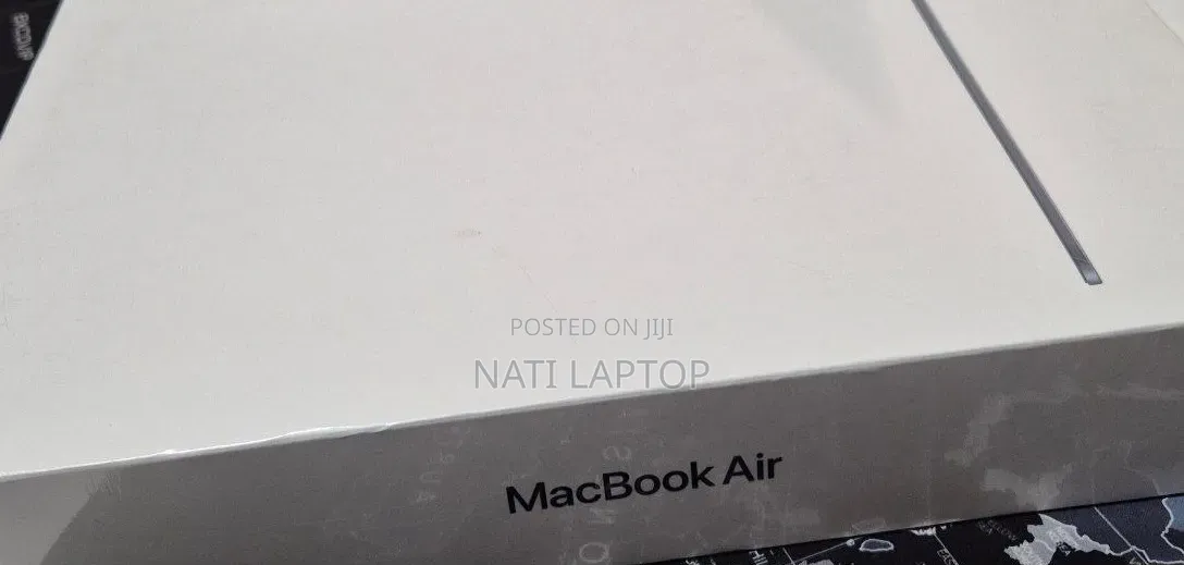 New Laptop Apple MacBook Air 2022 M2 8GB Apple M2 SSD 256GB
